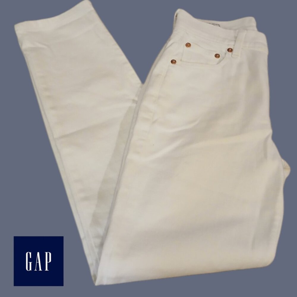 GAP Girlfriend Mid-Rise White Denim Jeans - Like New - Picture 9 of 14